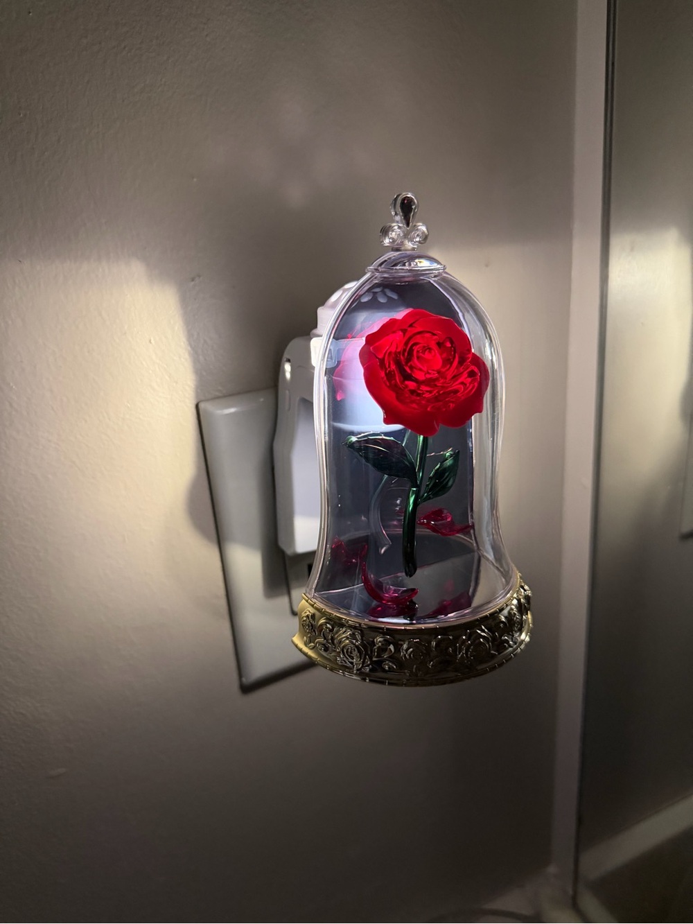 Bath & Body Works Belle Glass Rose Dome with Wallflower